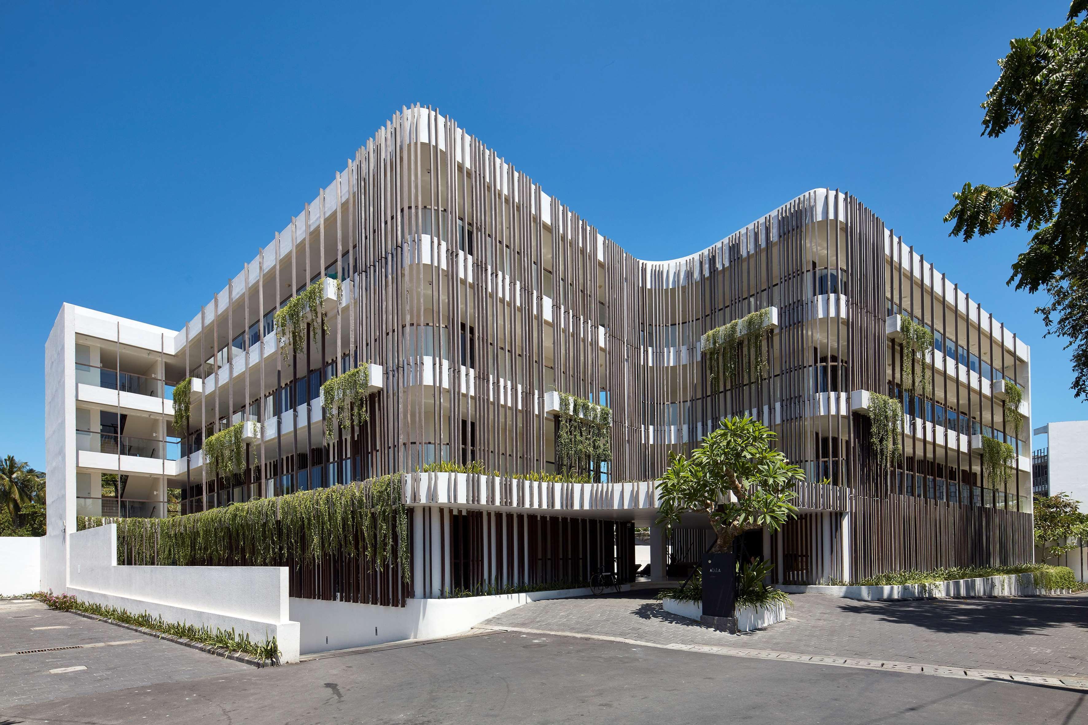 Alila Seminyak Hotell Eksteriør bilde The new building of the University of New South Wales, built in 2011