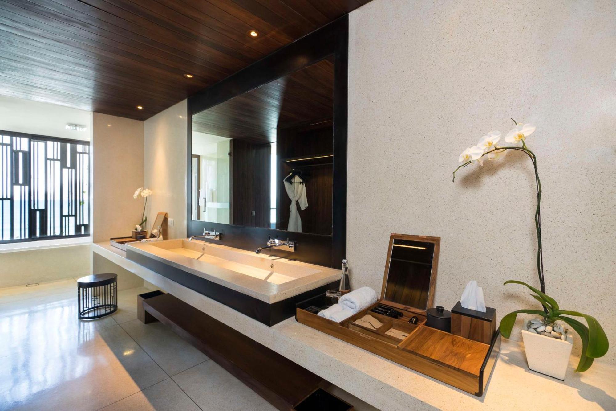 Alila Seminyak Hotell Eksteriør bilde Bathroom